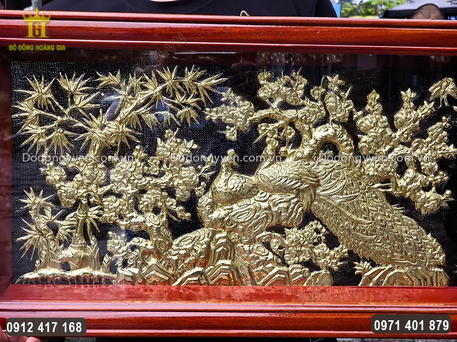 Từng họa tiết hoa văn được chăm ch&uacute;t v&ocirc; c&ugrave;ng tỉ mỉ